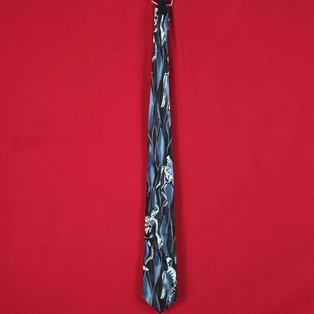 J GARCIA Who‎ Goes There? Silk Tie Skeleton